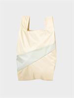 BAG THE NEW SHOPPING MEDIUM