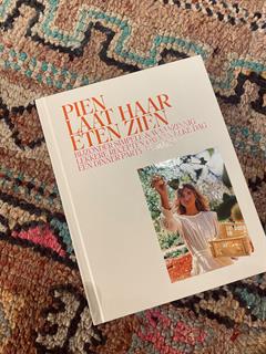 BOOK PIEN LAAT HAAR ETEN ZIEN