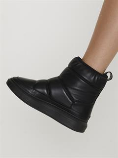 BOOT MOON