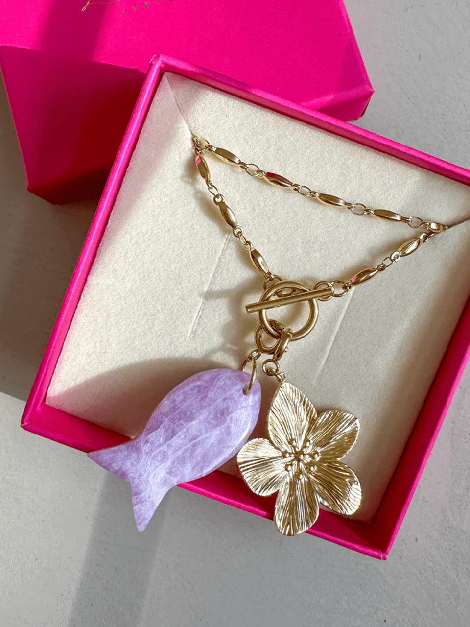 CHARM LILA FISH