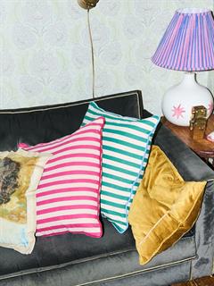 CUSHION MAGENTA STRIPED PINK