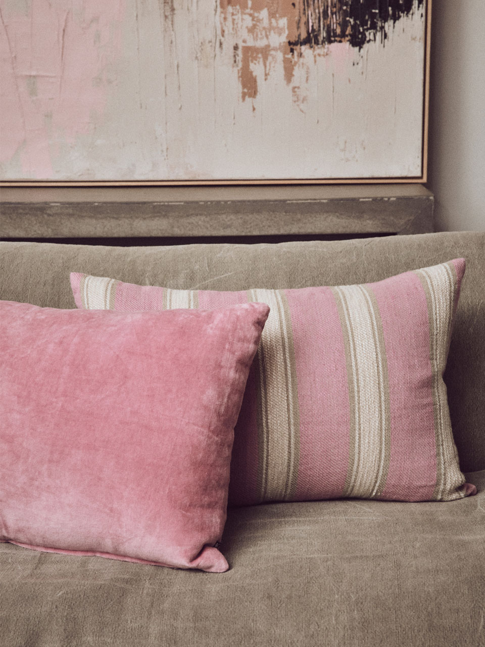 CUSHION WOVEN STRIPED BLUSH 60X40