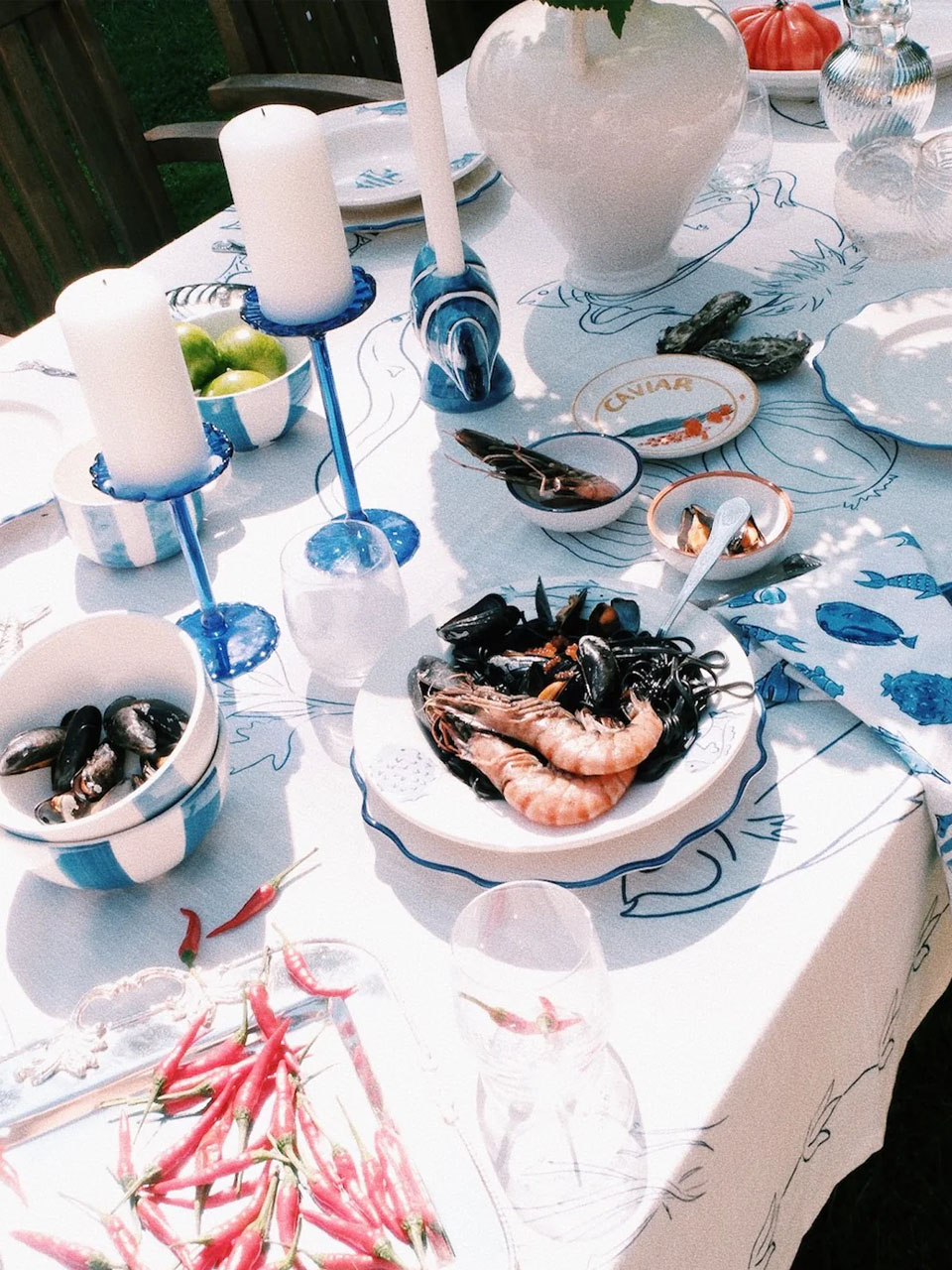 DINNER PLATE MARINE BLUE SCALOPPED