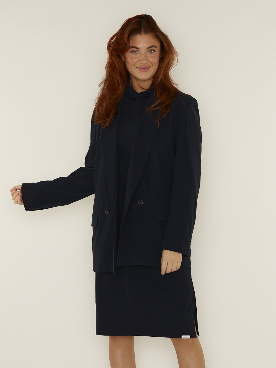 DRESS BESS