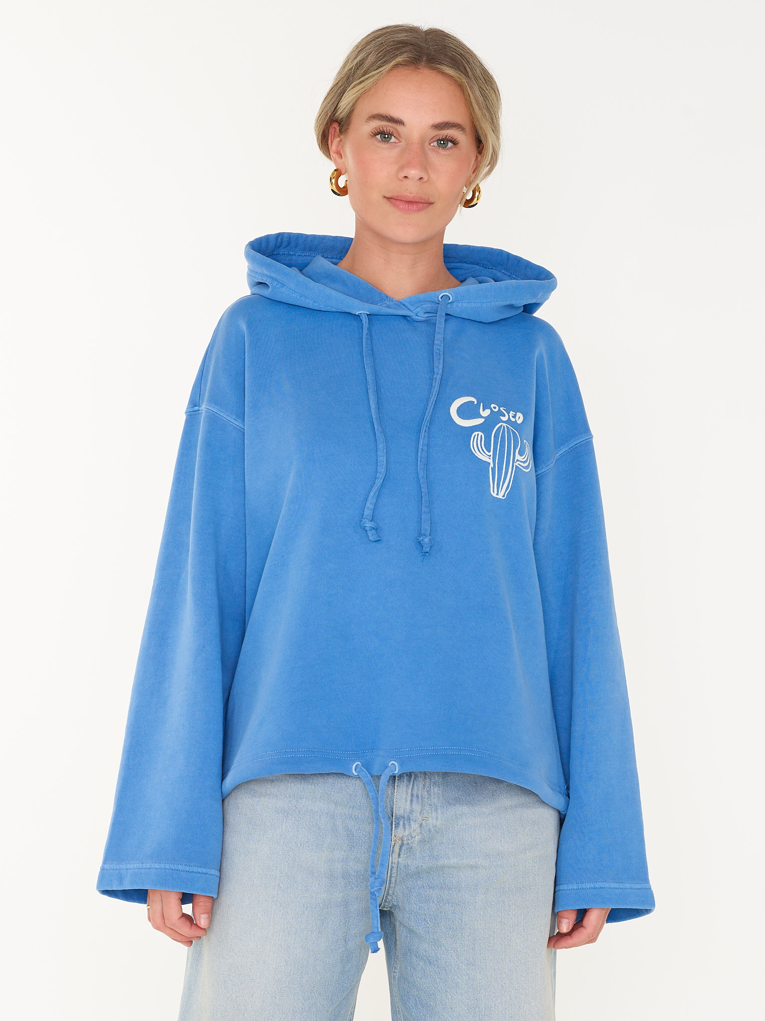 HOODIE EMBROIDERED