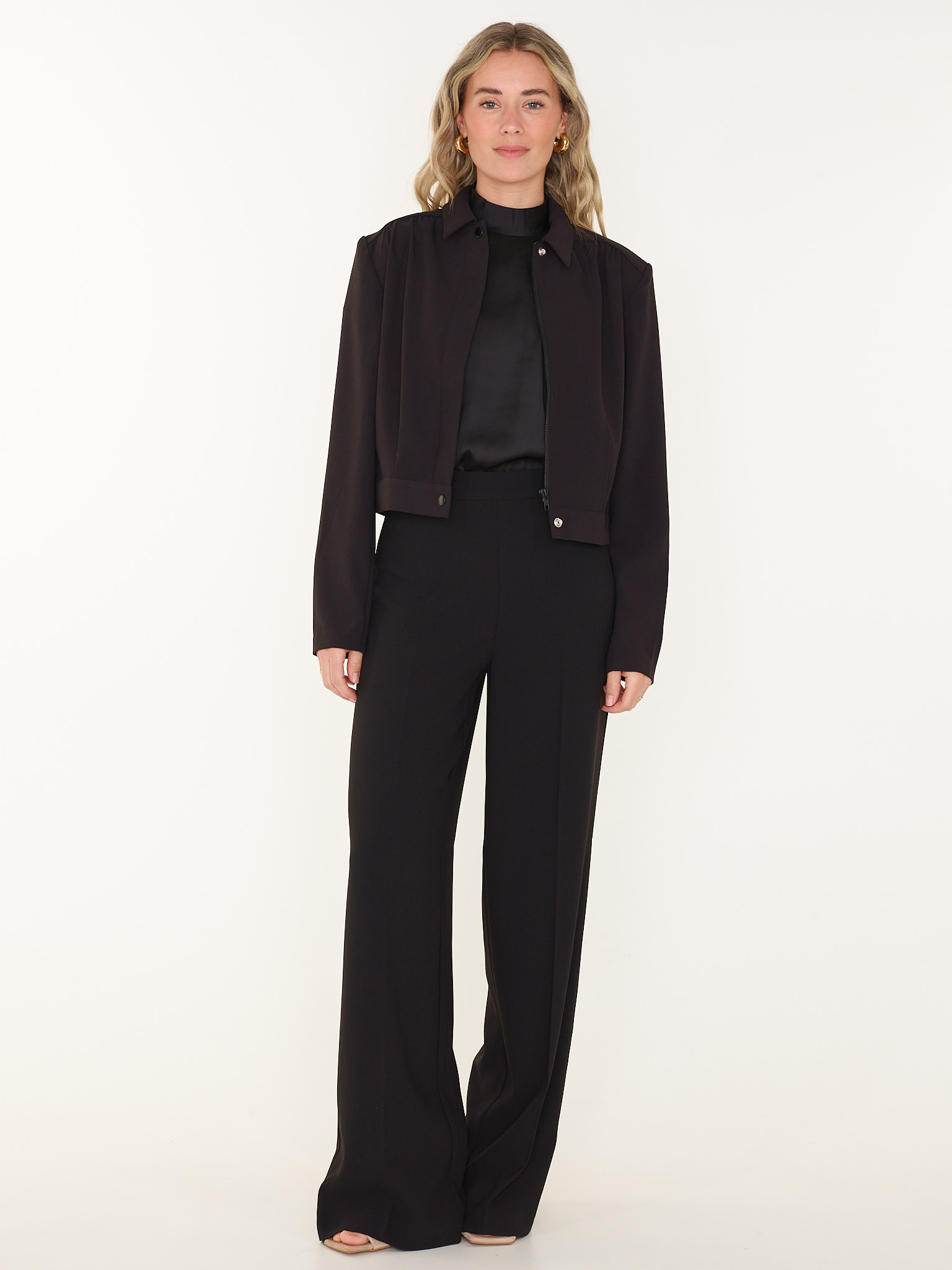 JACK D6FAMKE CROPPED
