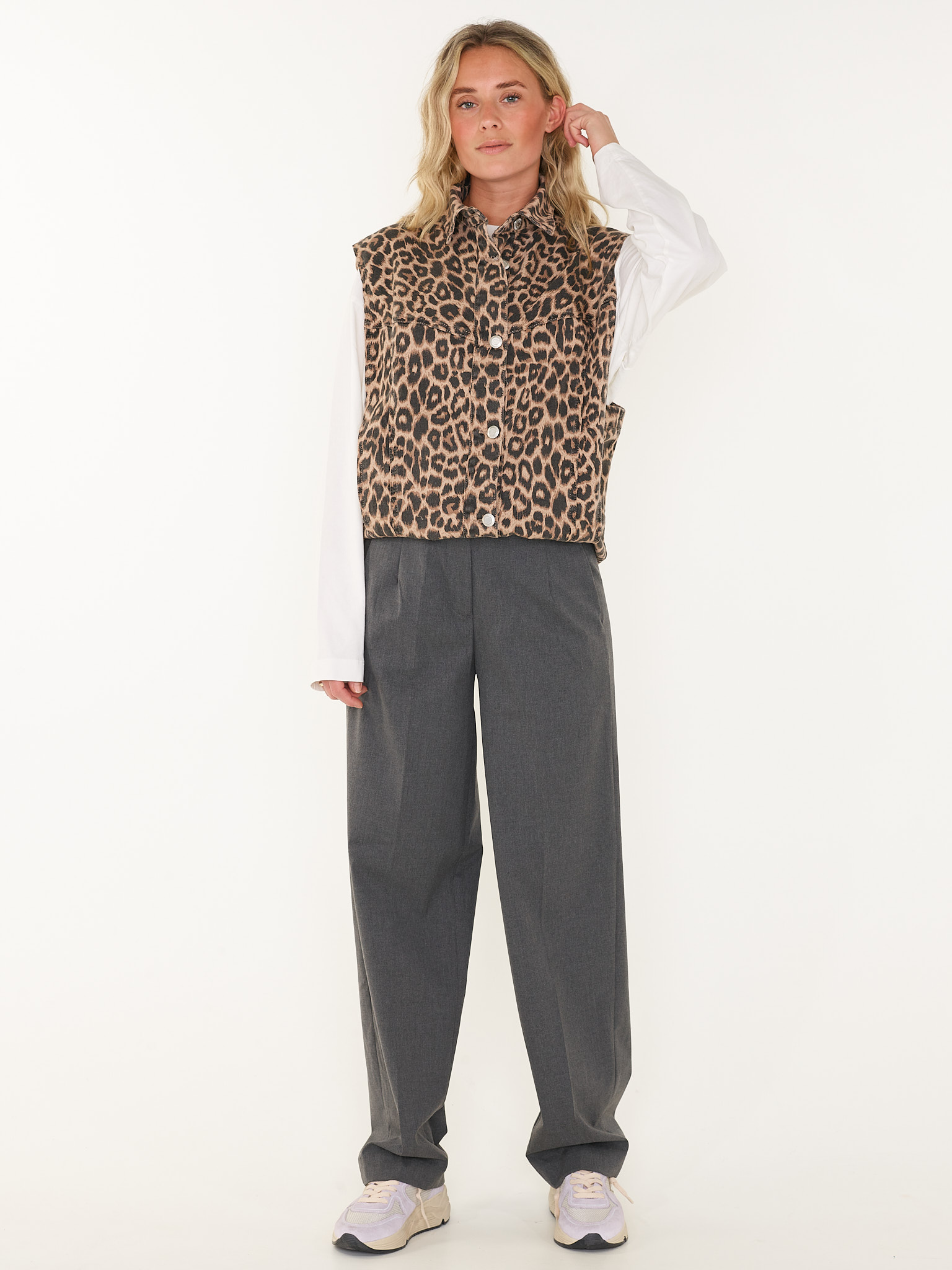 JACK SLEEVELESS LEOPARD DENIM