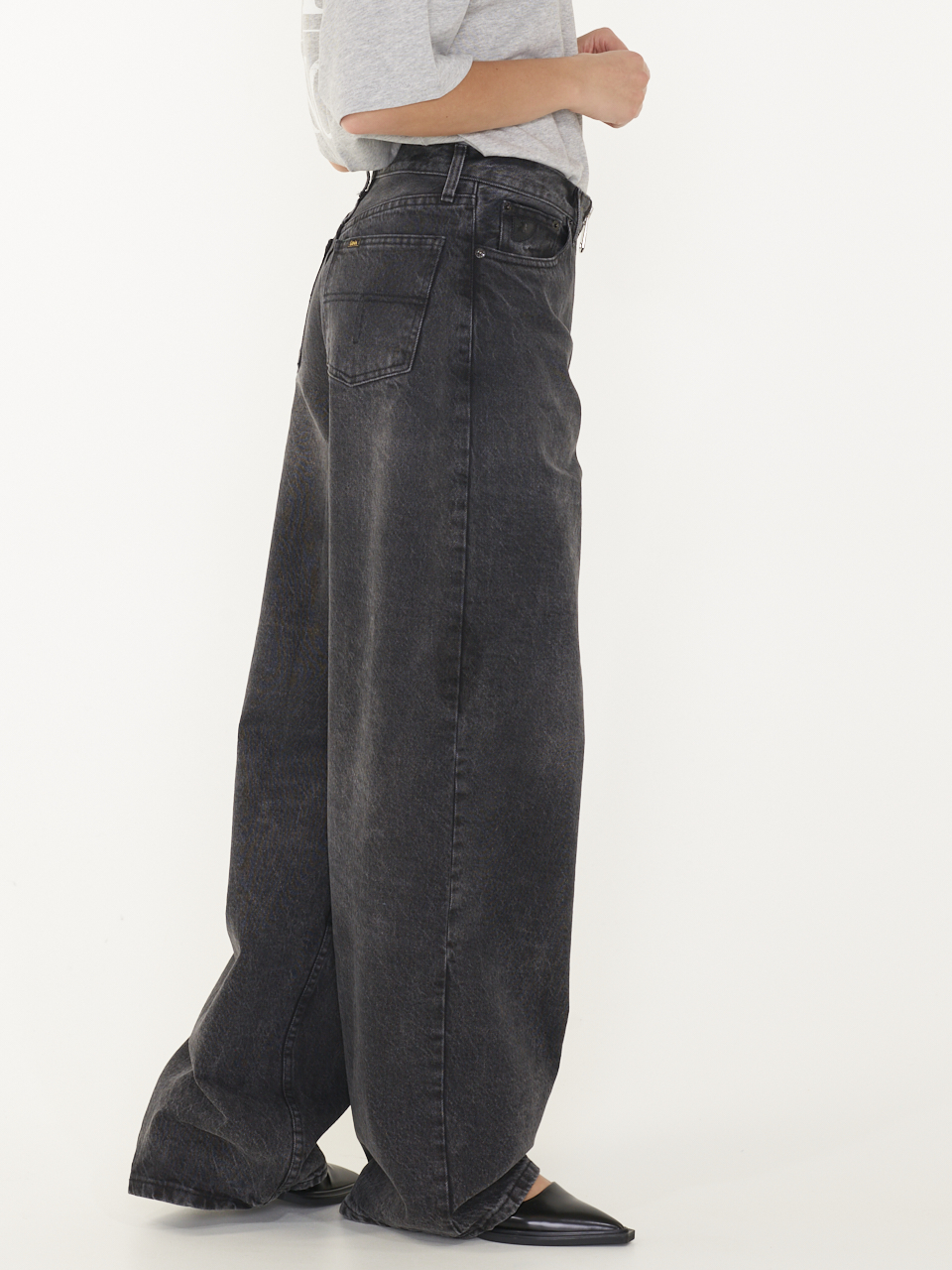 JEANS AKIRA