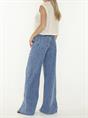 JEANS LOOSE FIT SNAP BUTTONS