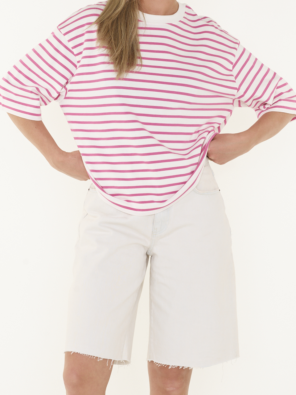 JORT LOOSE FIT BLEACHED