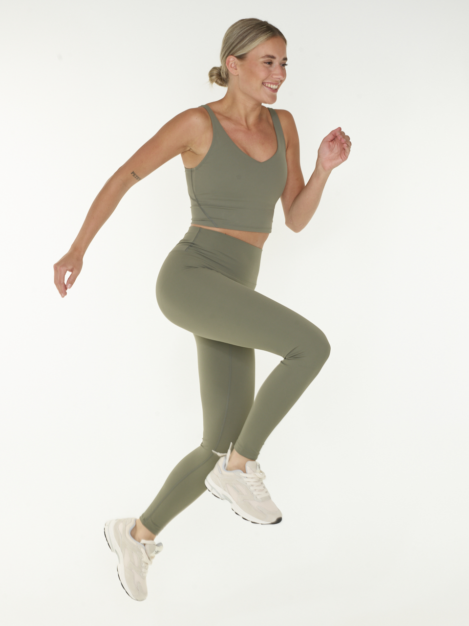 LEGGING THE MERCER CR