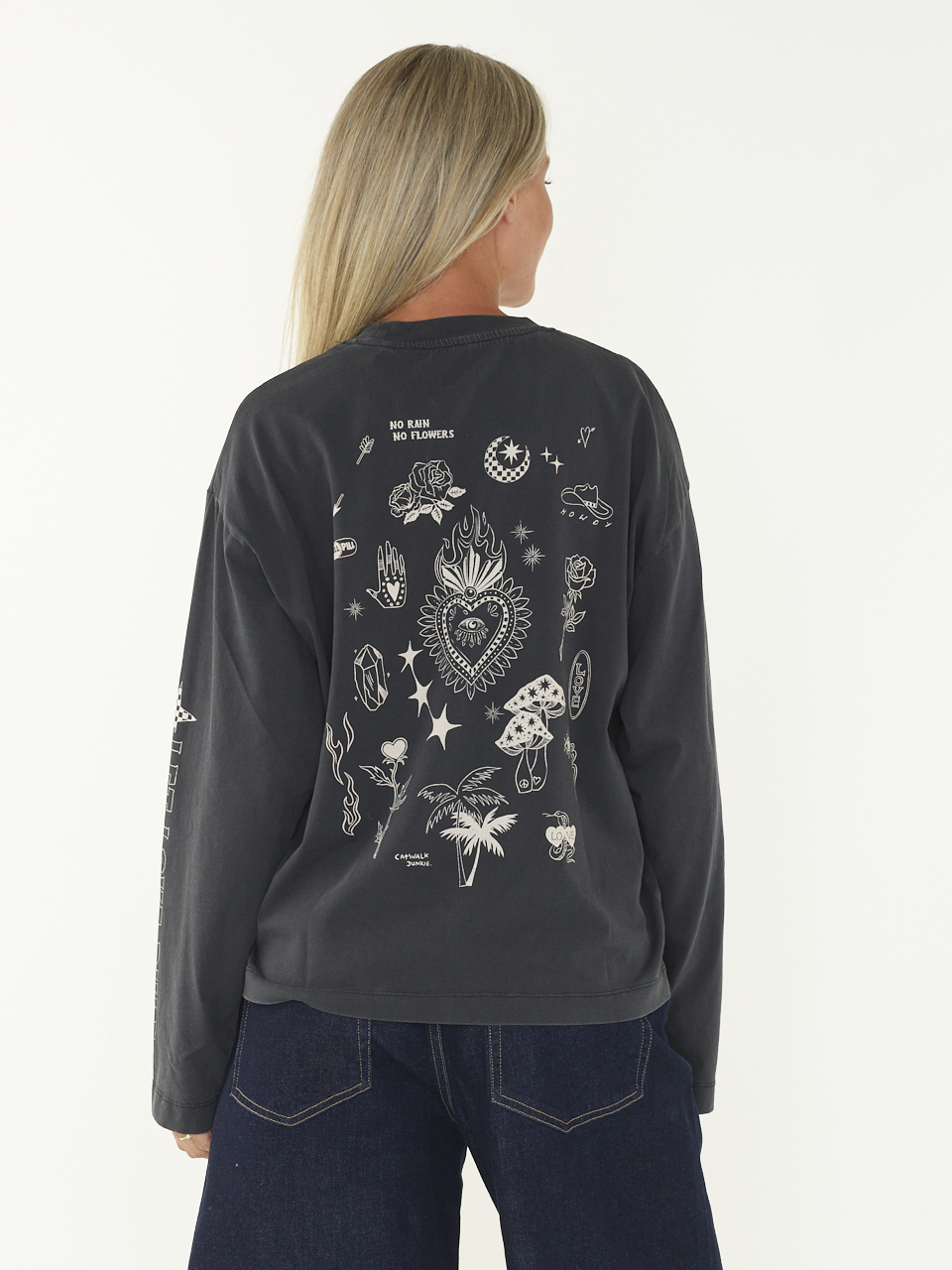 LONGSLEEVE GRAPHIC