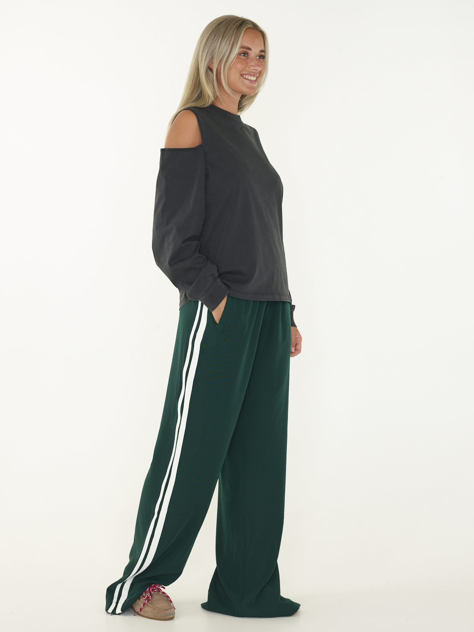 LONGSLEEVE OPEN SHOULDER