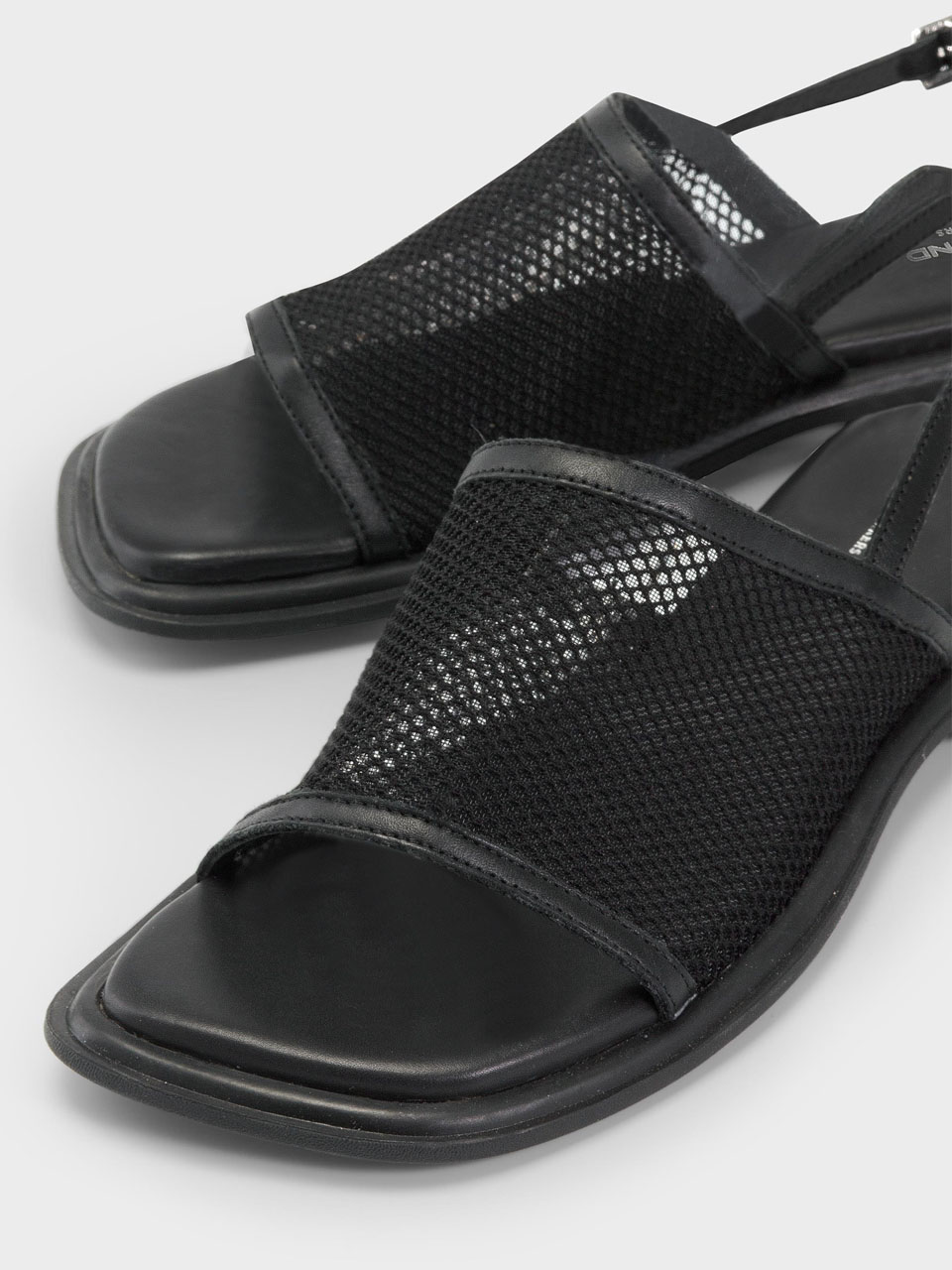 SANDAL IZZY