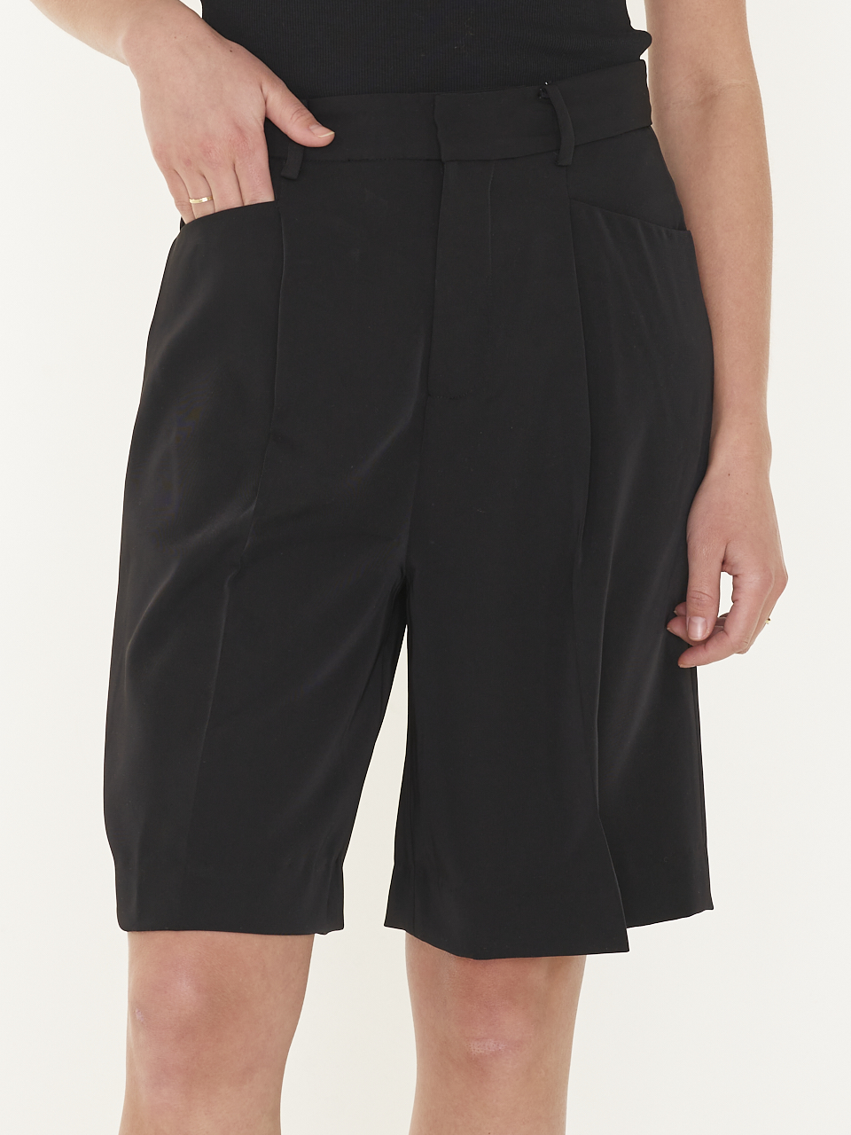 SHORT BERMUDA