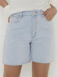 SHORT CARRIE