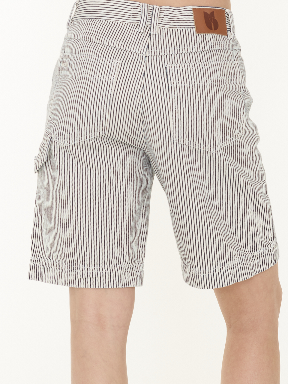 SHORT CISAE