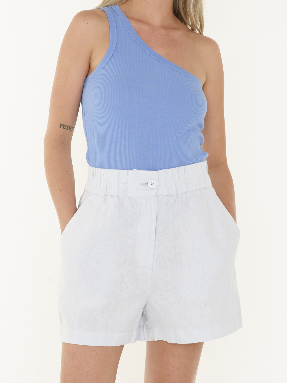 SHORT LILOU
