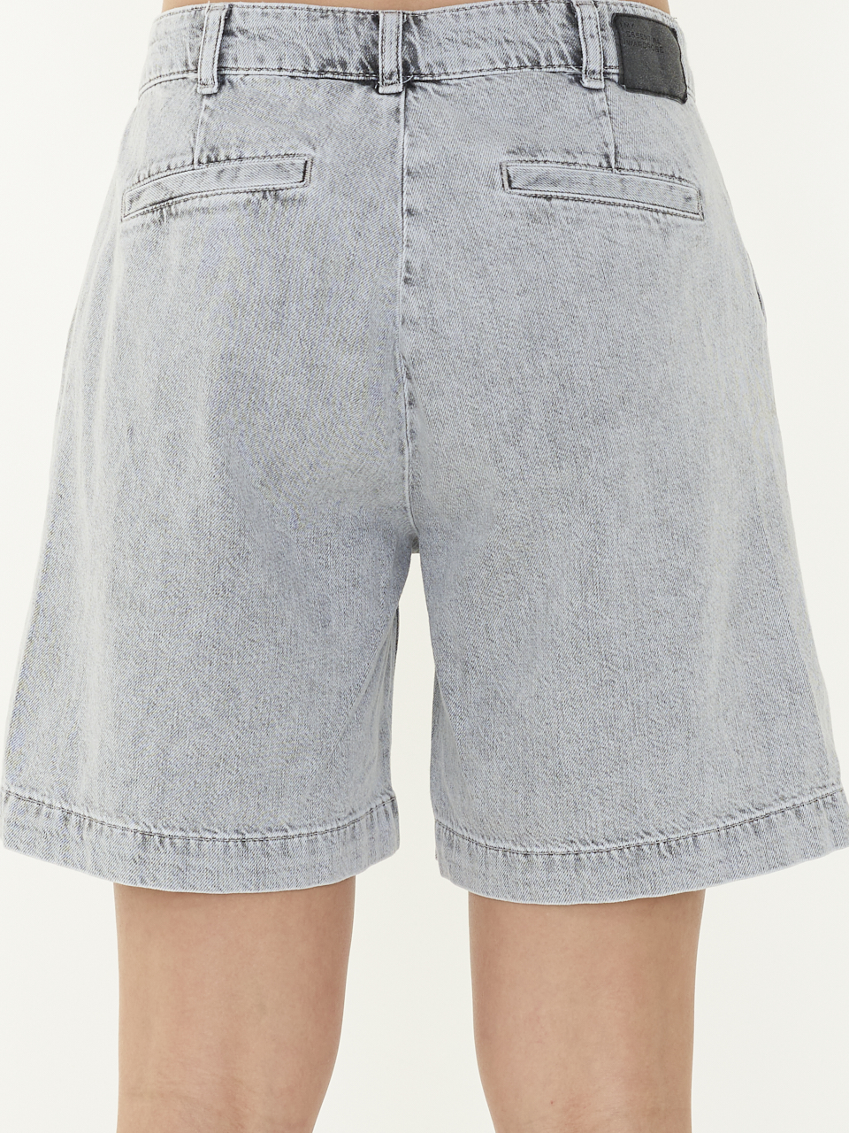 SHORT MALOMW 143