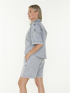 SHORT MALOMW 143