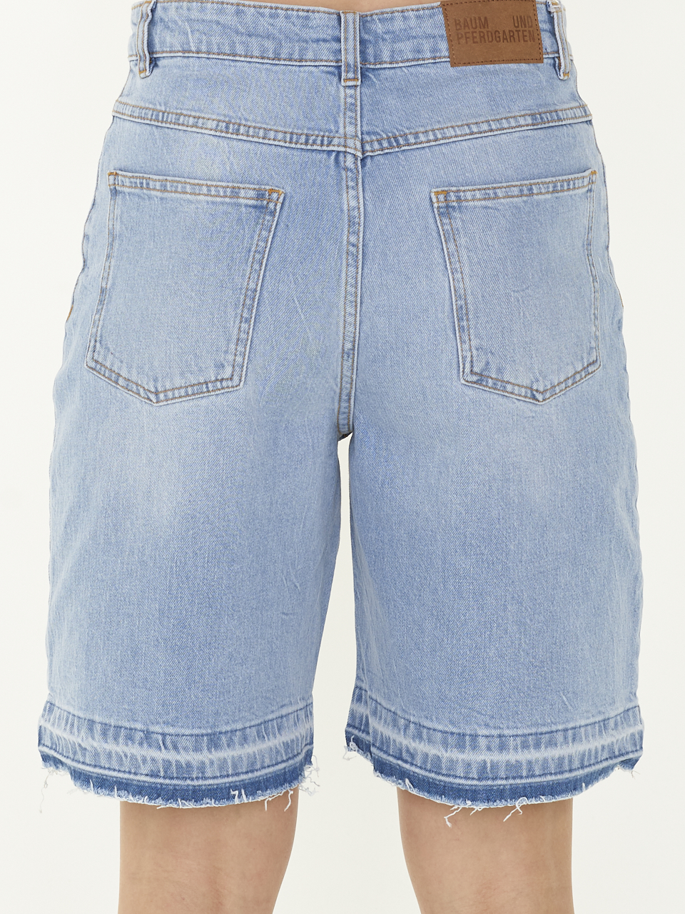 SHORT NOLIE