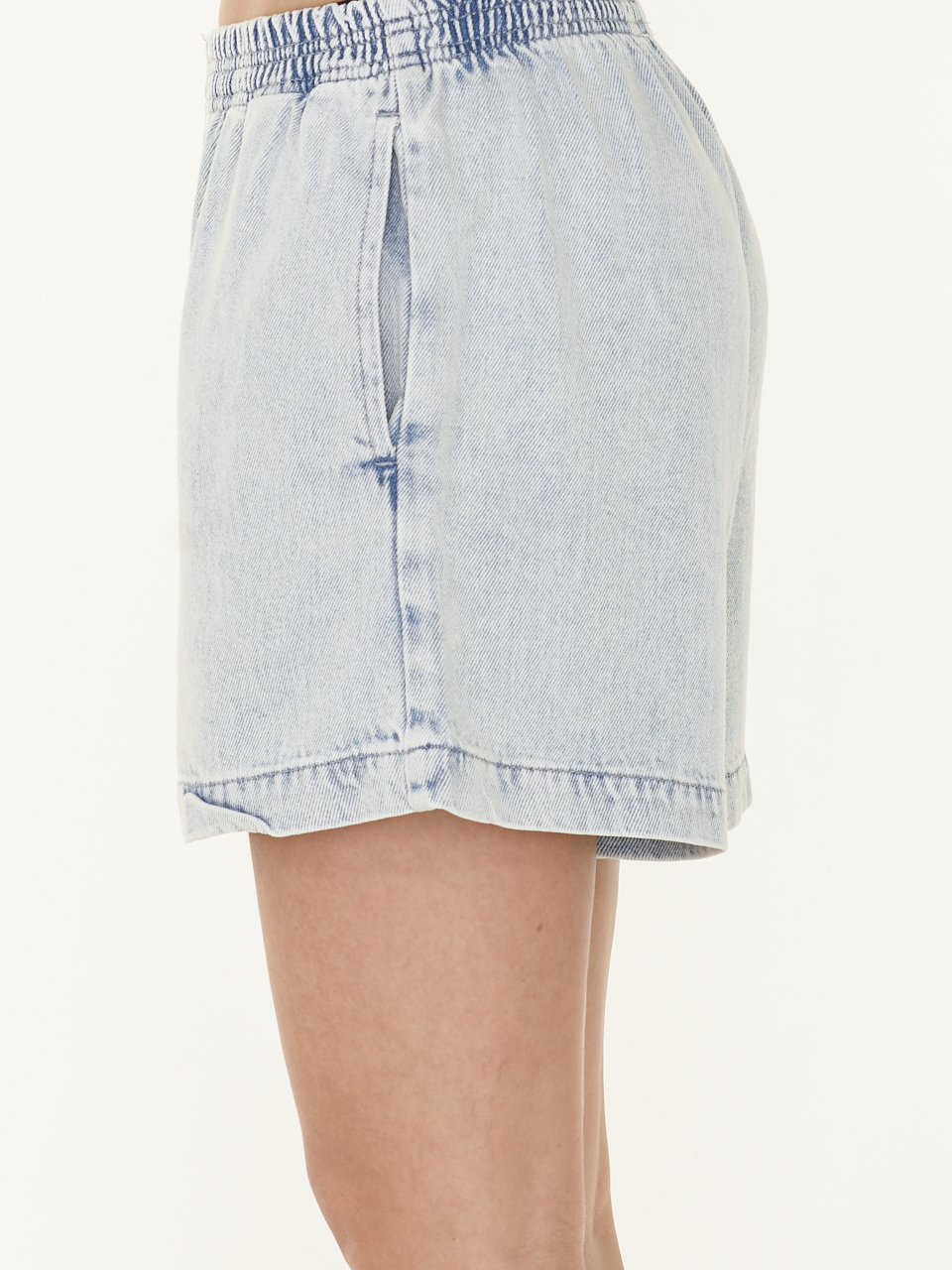 SHORT PULL ON DENIM