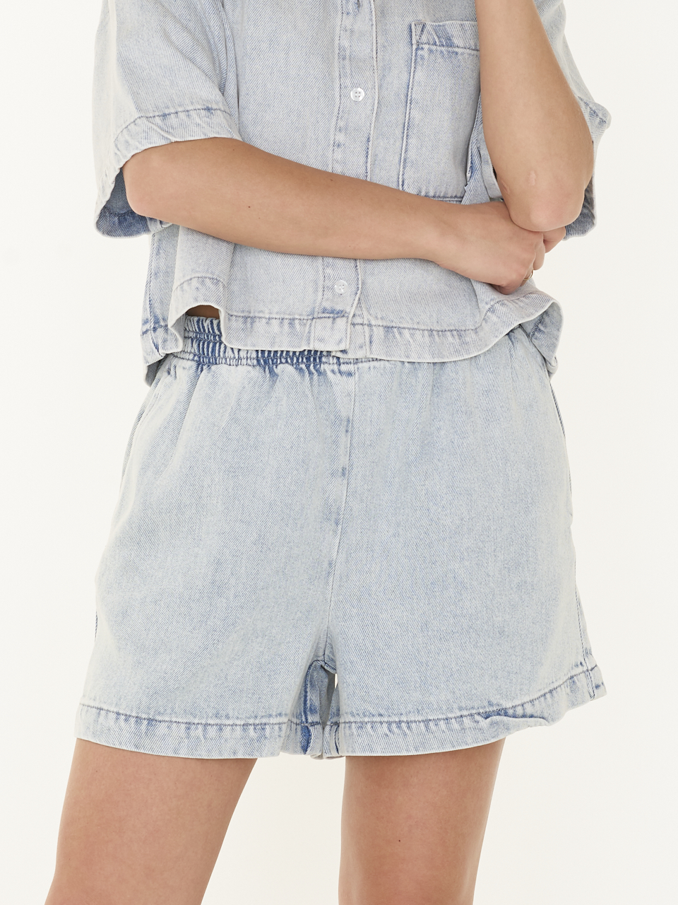 SHORT PULL ON DENIM