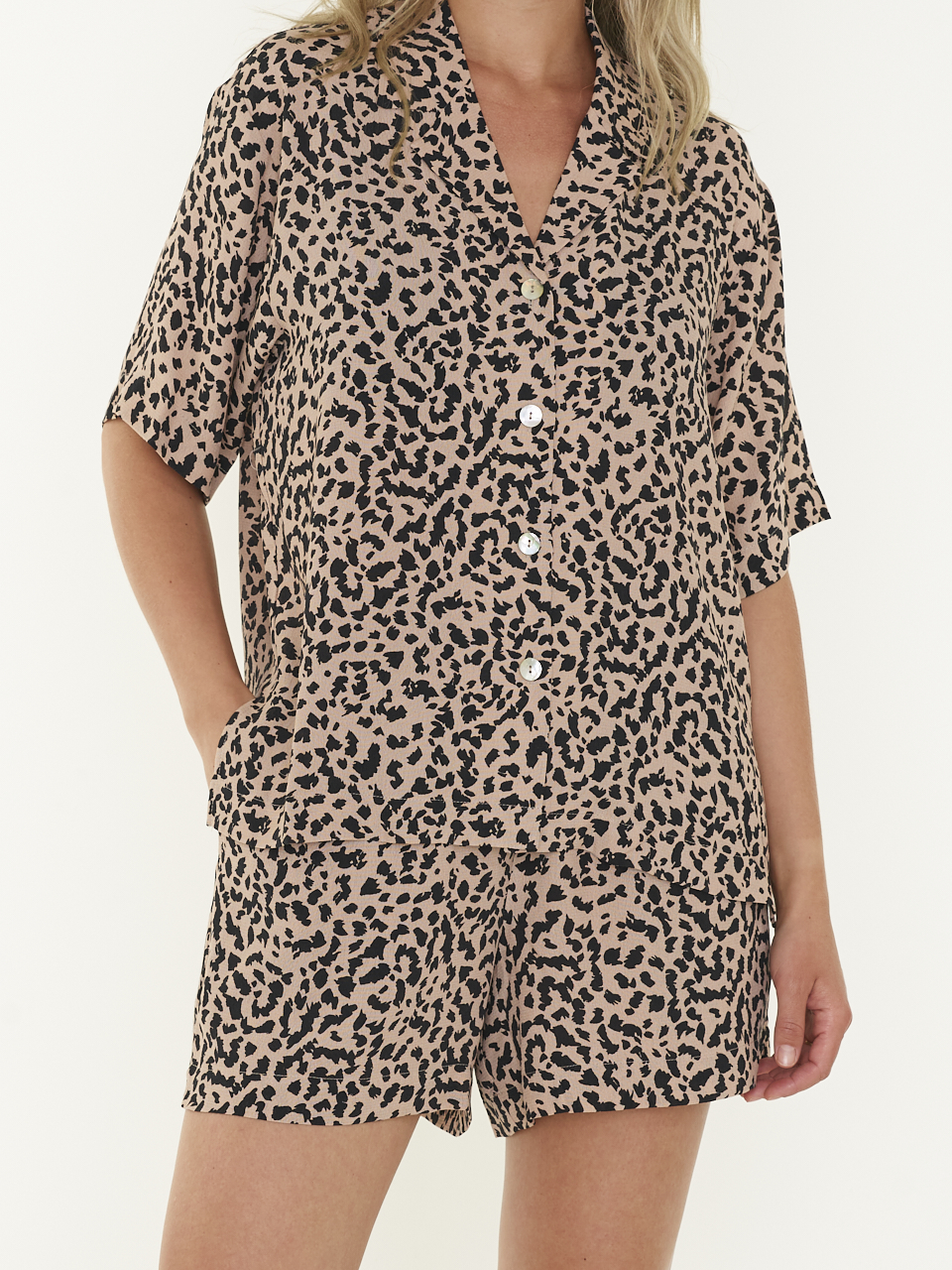 SHORT PULL ON LEOPARD