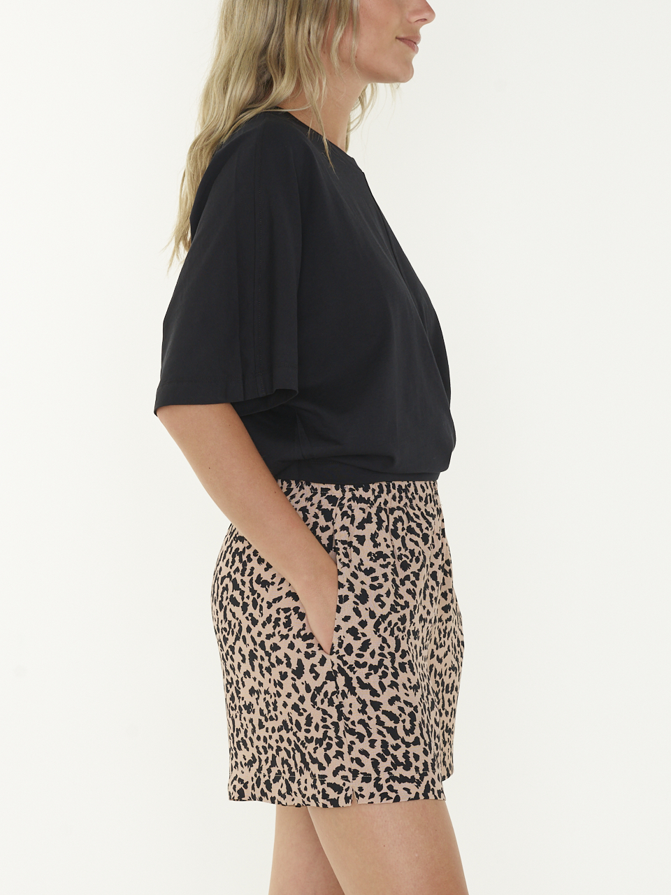 SHORT PULL ON LEOPARD