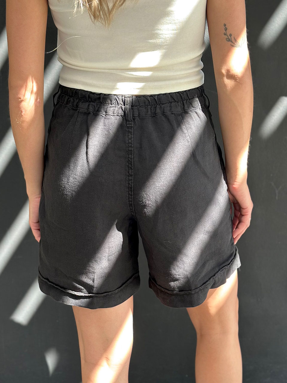 SHORT SAYA
