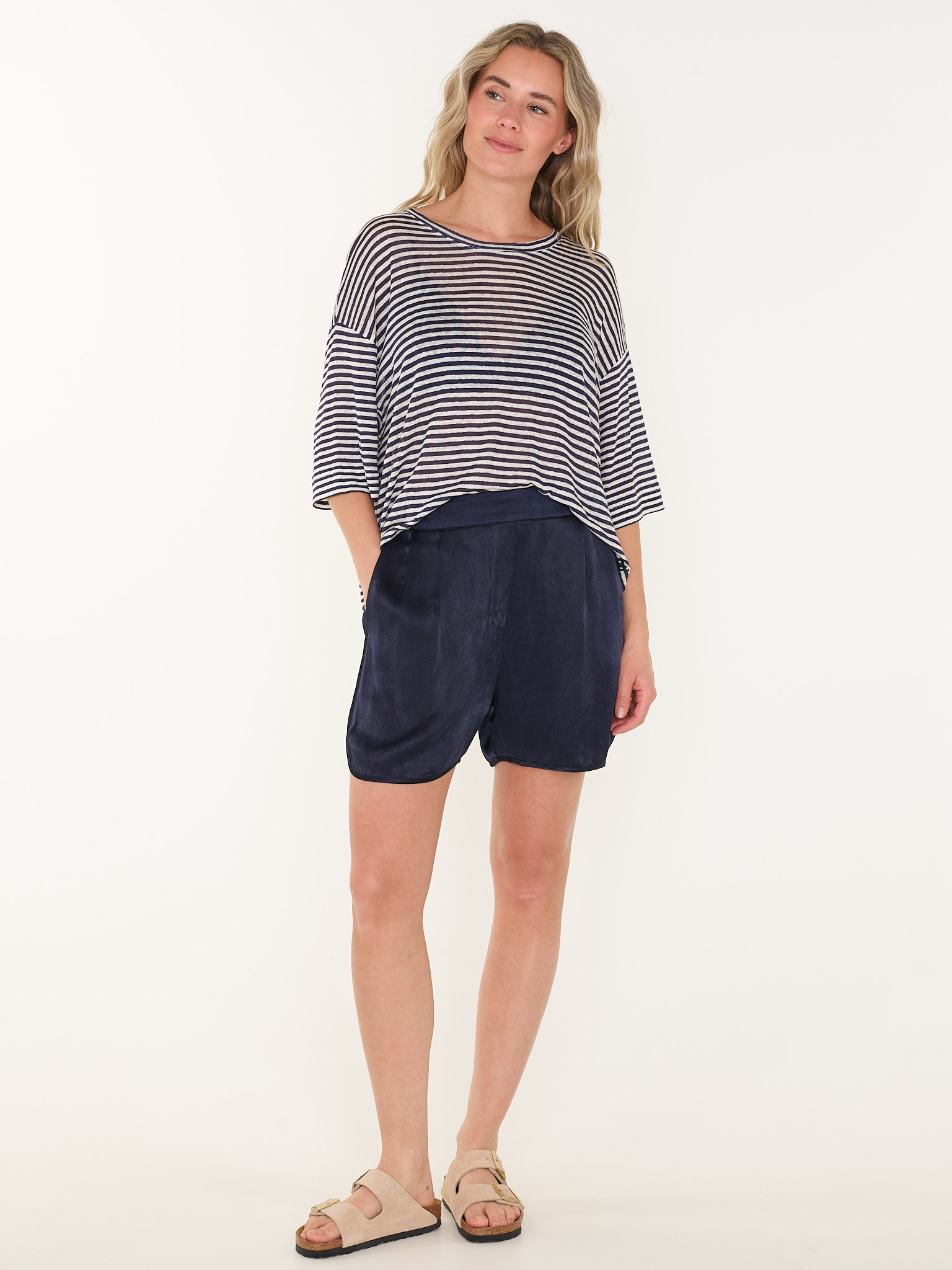 SHORT SWAEL