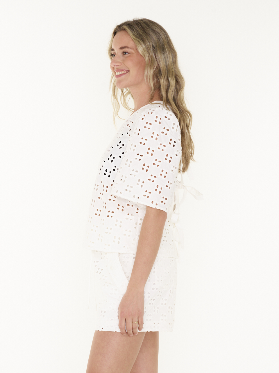SHORT TREVA BRODERIE ANGLAISE