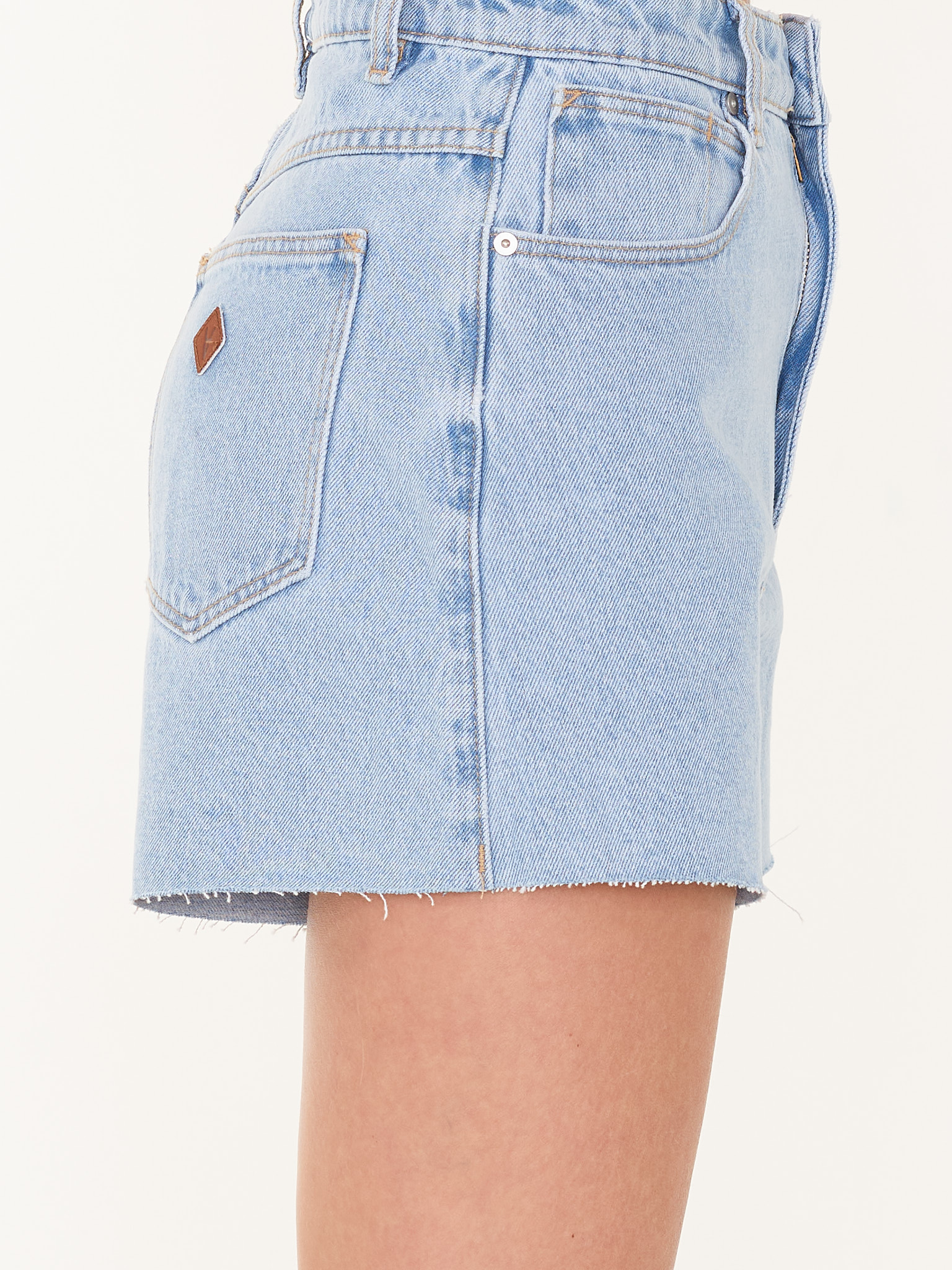 SHORT VENICE KENDALL