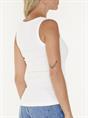 SINGLET SCOOP NECK RIB