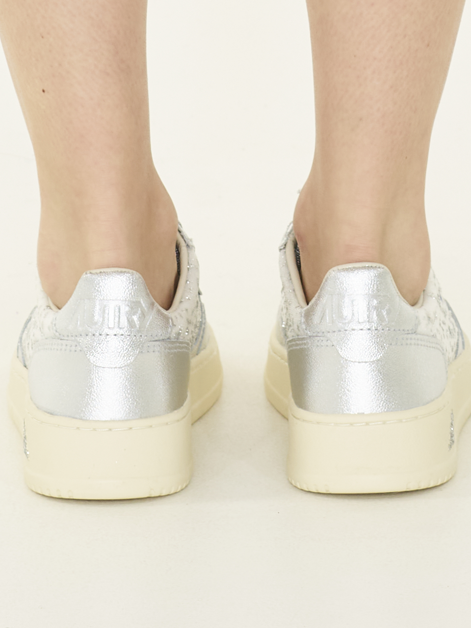 SNEAKER MEDALIST LOW
