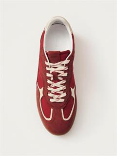 SNEAKER RIFE