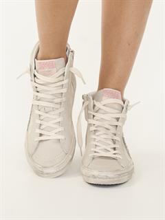 SNEAKER SLIDE