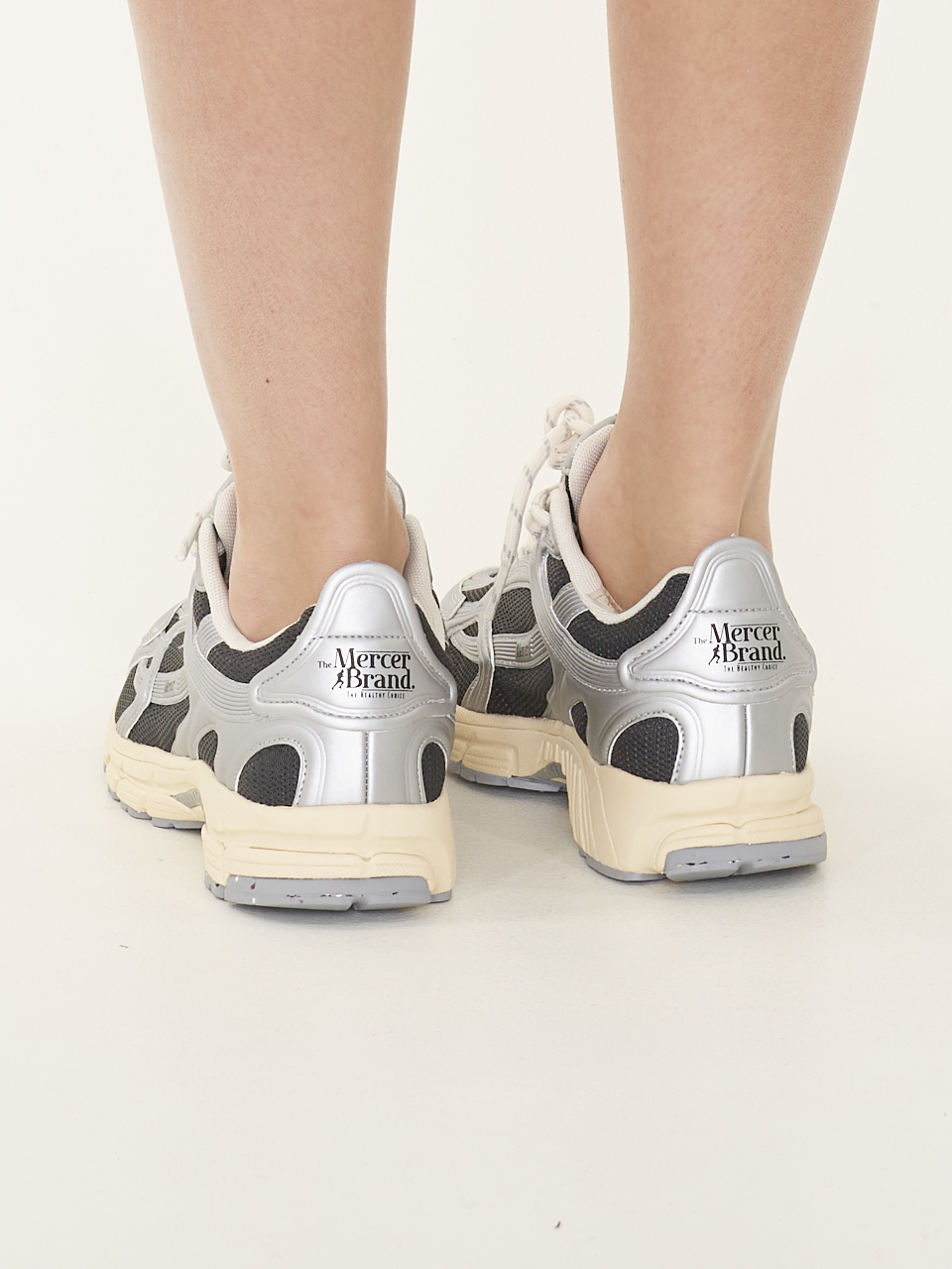 SNEAKER THE RE-RUN HIGH FREQUENCY