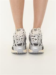 SNEAKER THE RE-RUN HIGH FREQUENCY