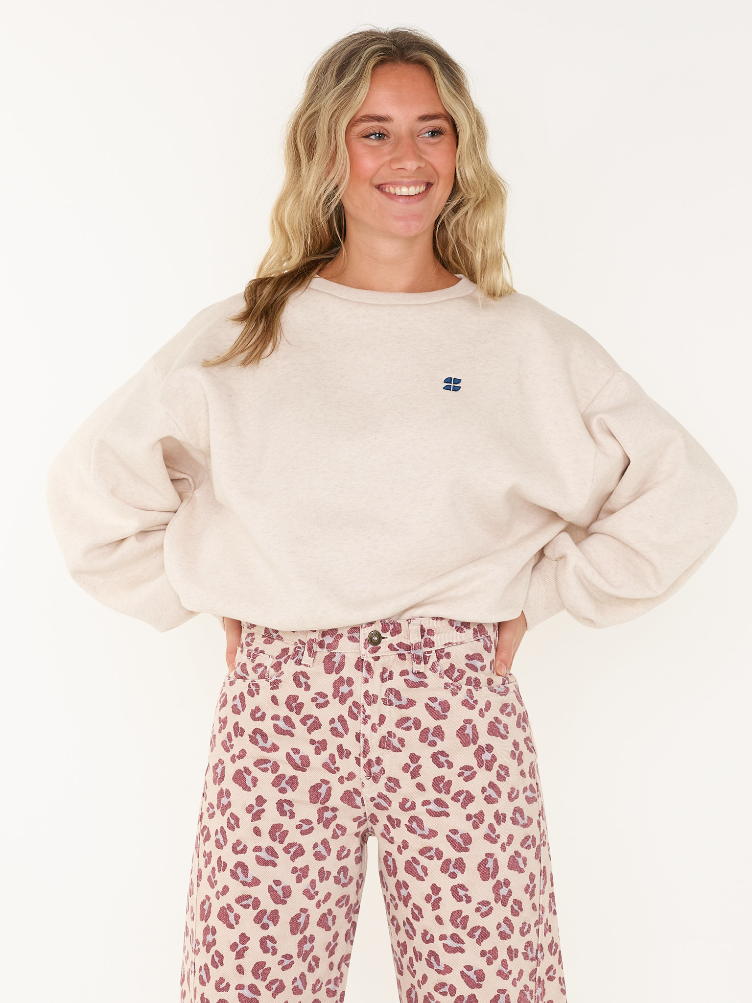 SWEAT BIBI LOGO