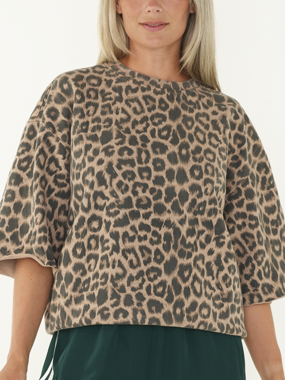 SWEAT SHORT SLEEVE LEOPARD