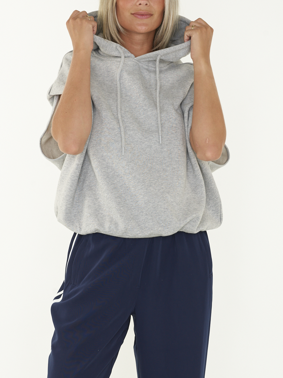 SWEAT SLEEVELESS HOODIE