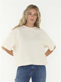 T-SHIRT BACK SLIT