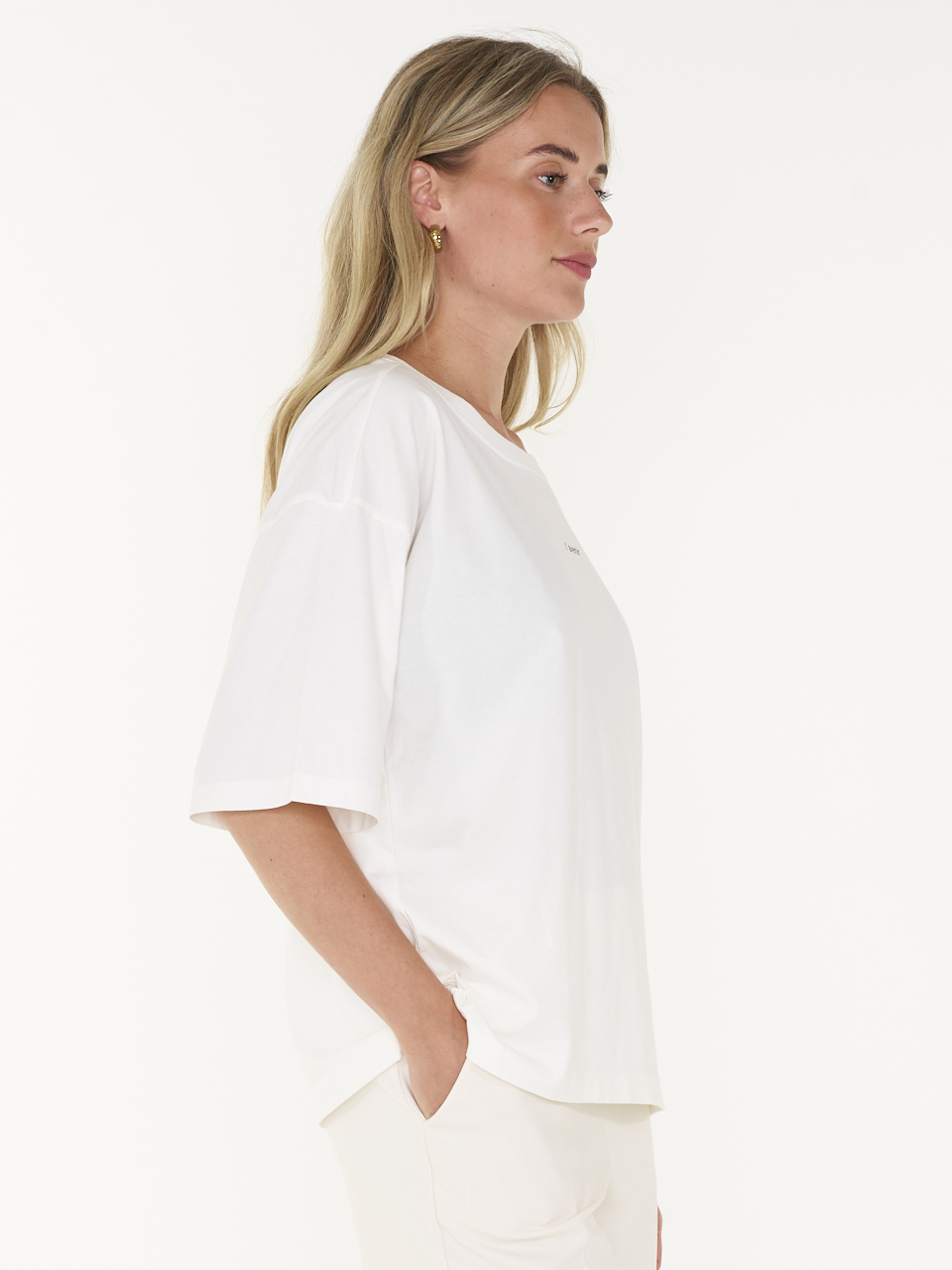 T-SHIRT CLOE LOGOL'