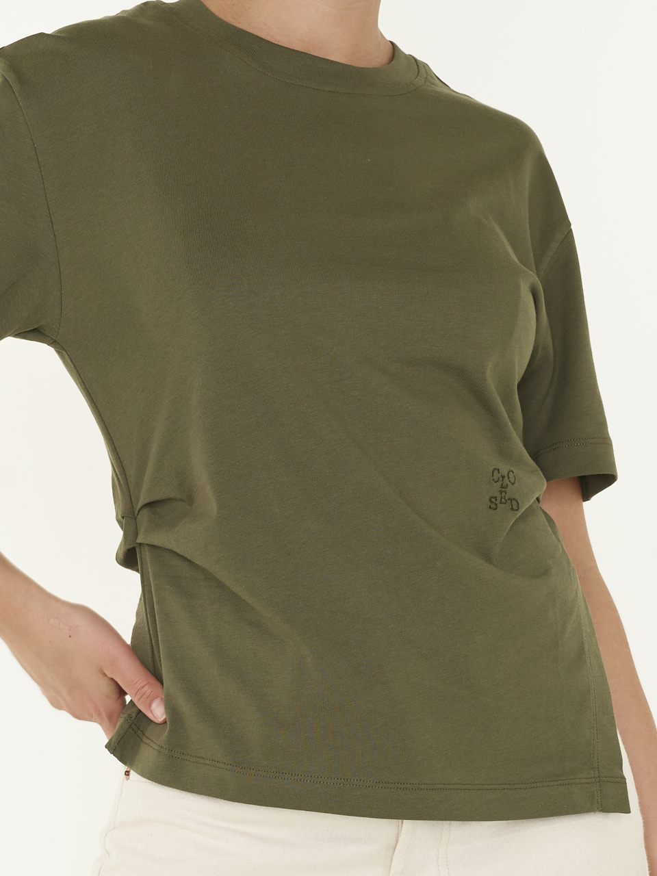 T-SHIRT DRAPED