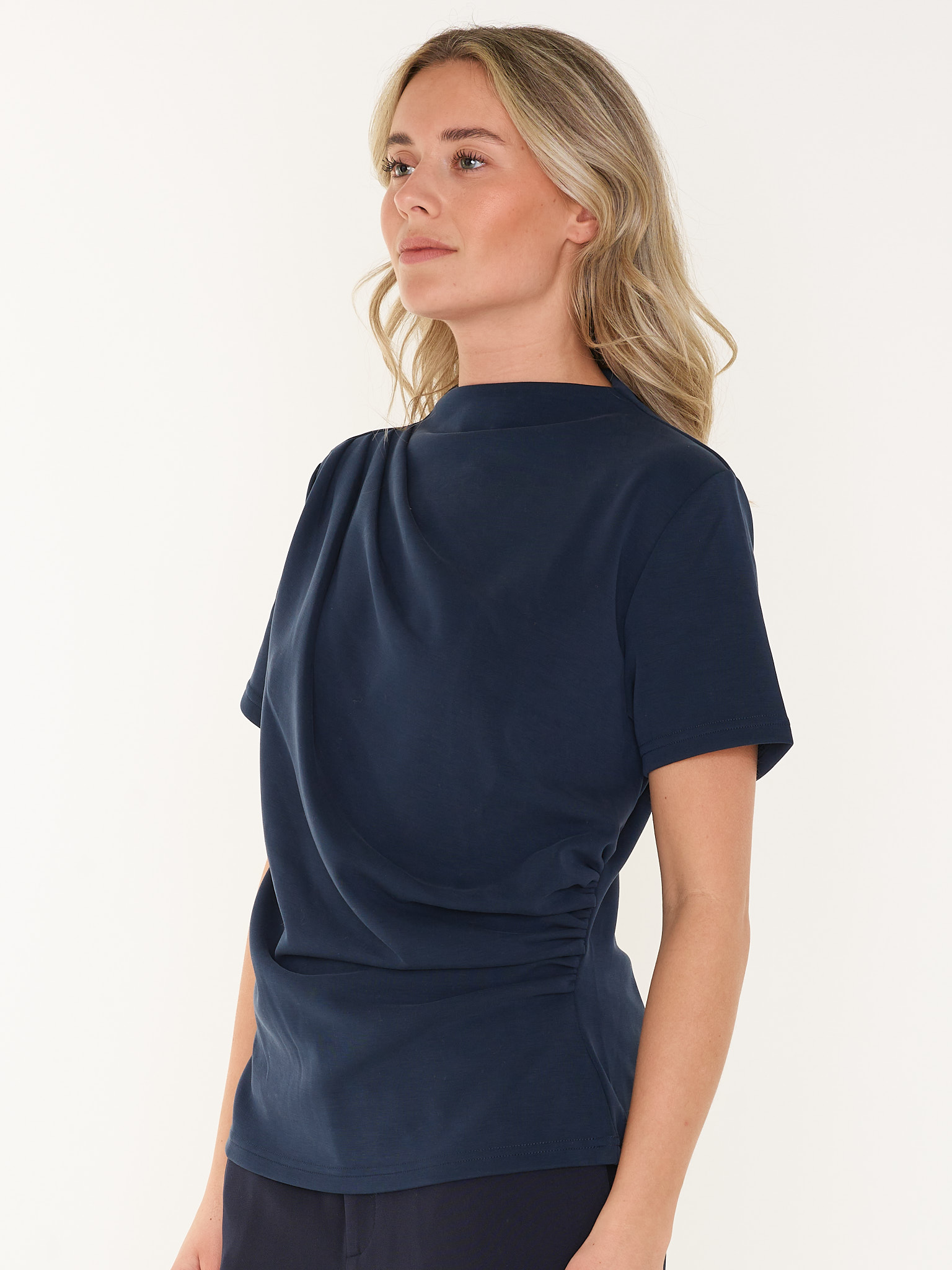 T-SHIRT HELLEMW