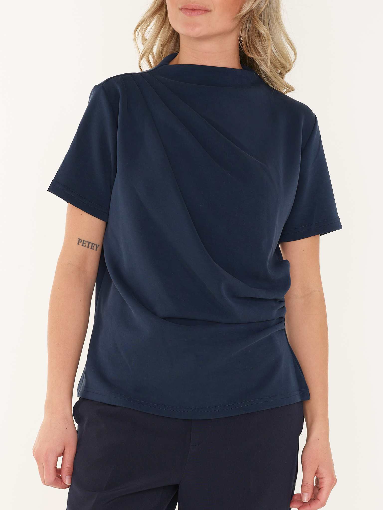 T-SHIRT HELLEMW