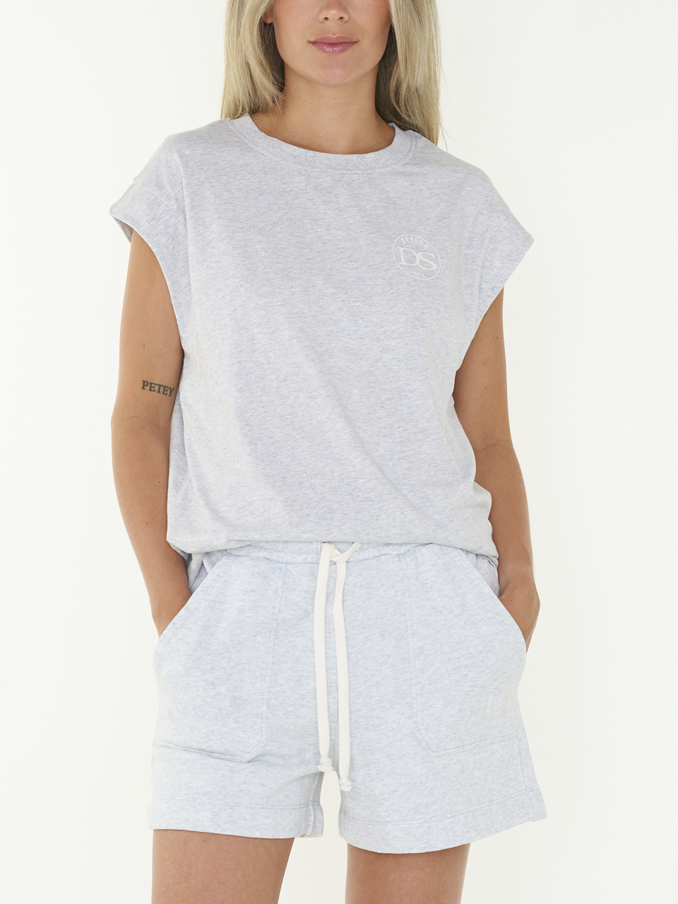 T-SHIRT LOLA
