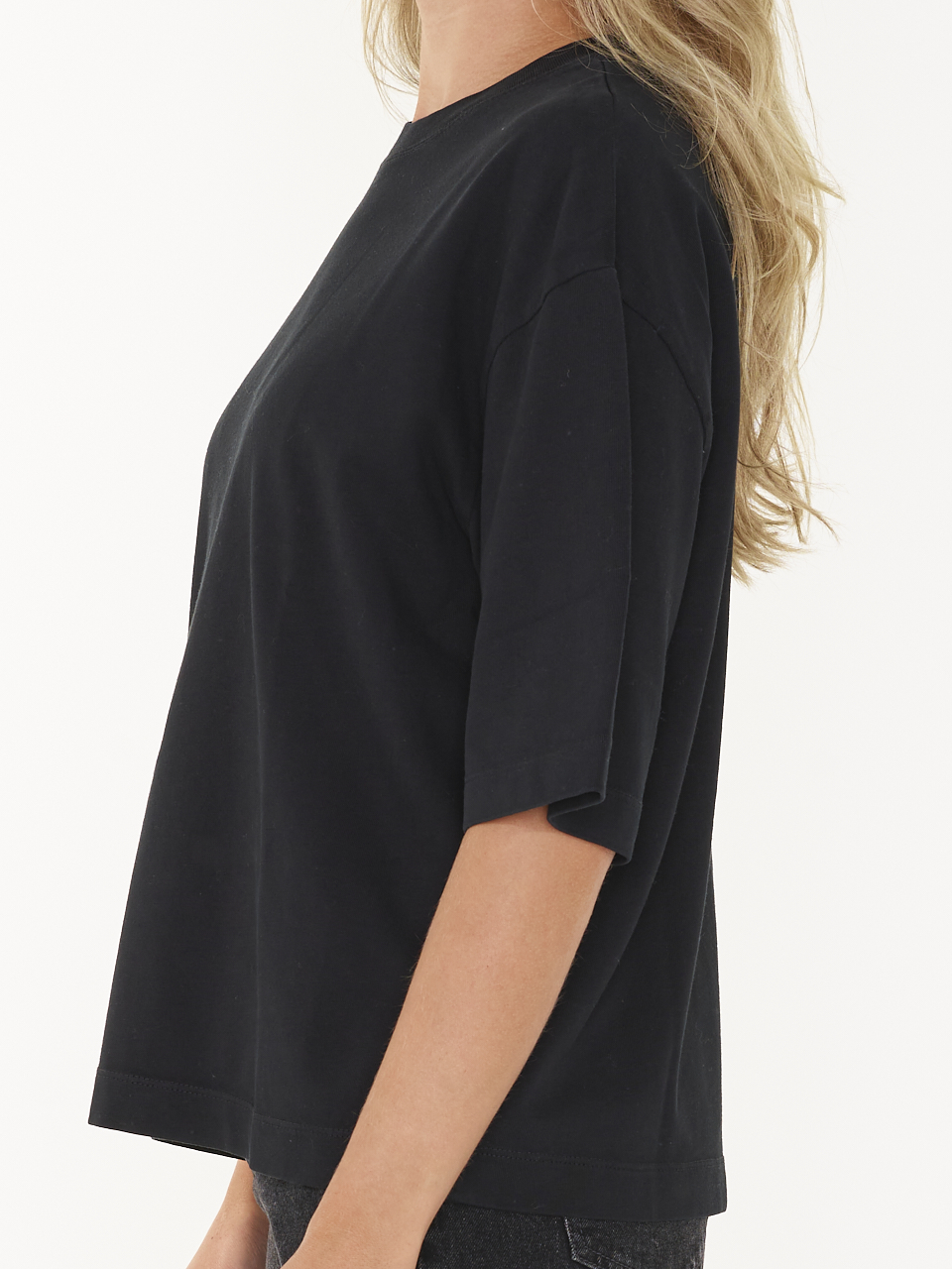T-SHIRT LOOSE FIT