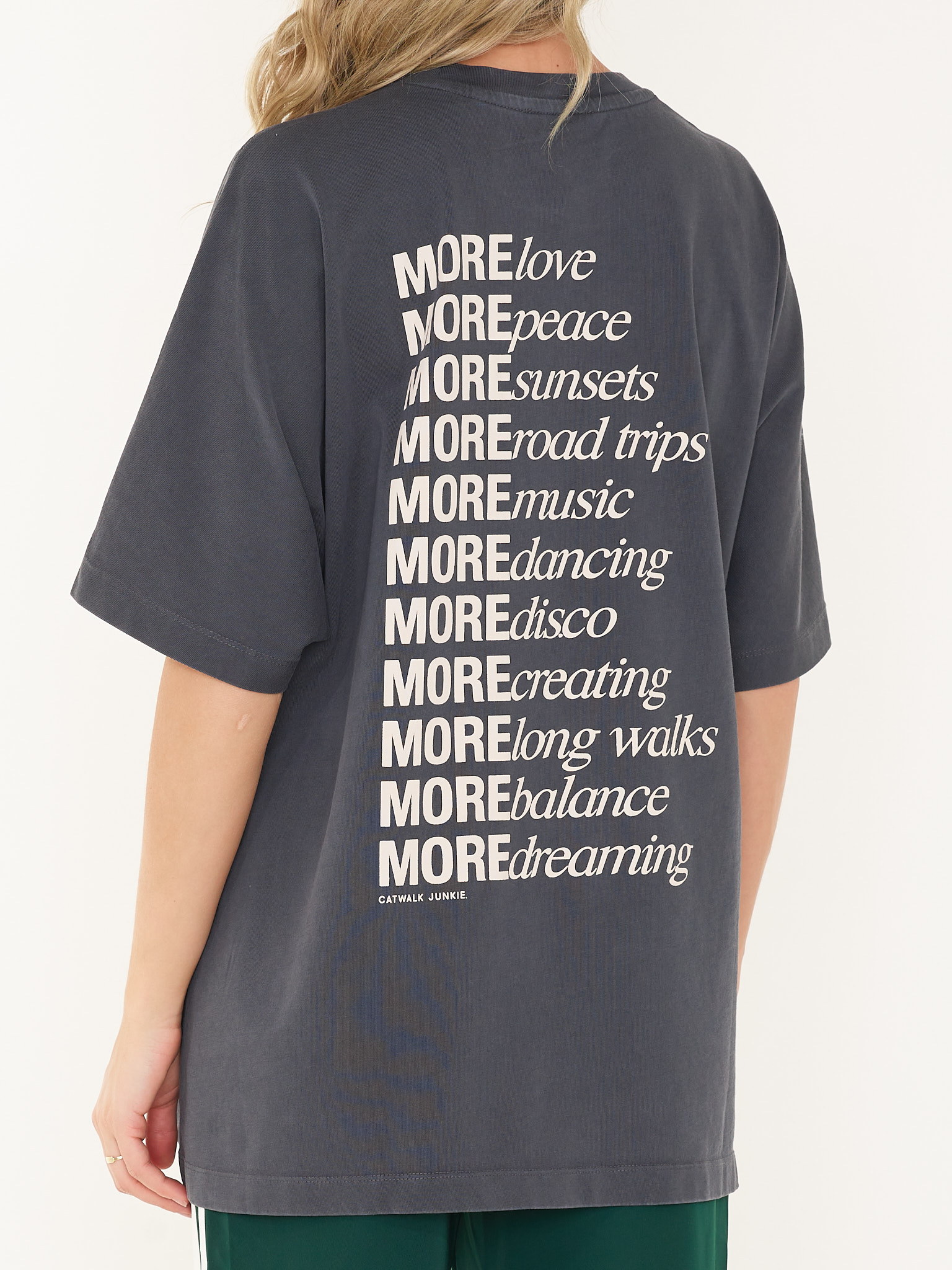 T-SHIRT OVERSIZED GRAPHIC